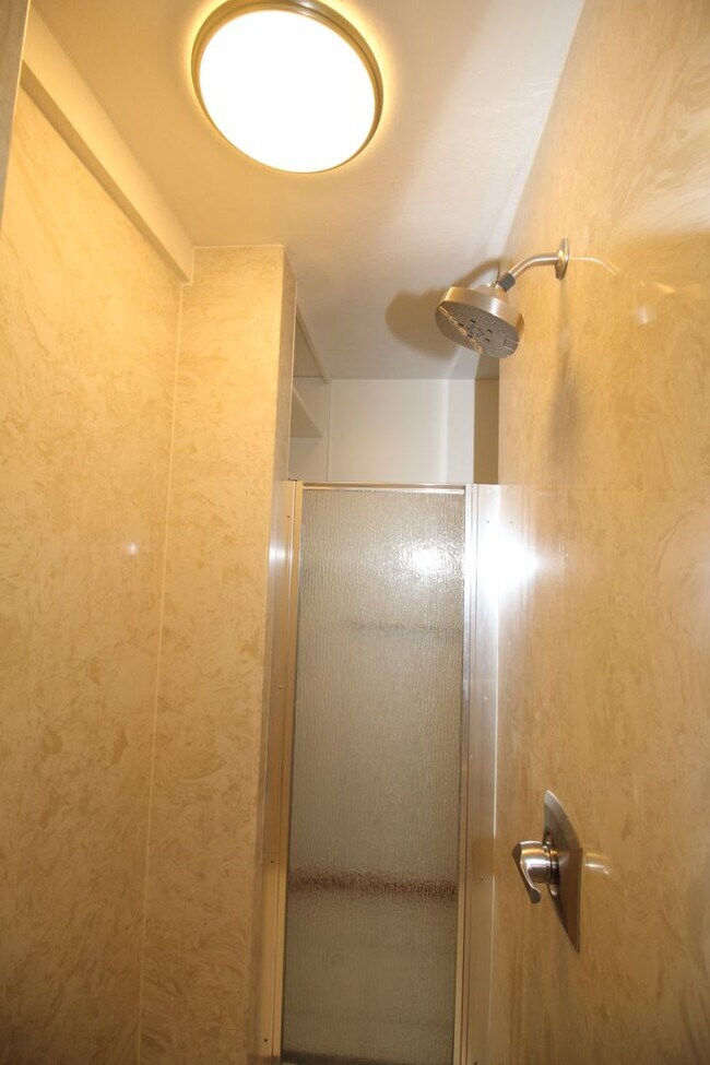 Building Photo - Live in the Heart of Kailua with Ocean Views!
