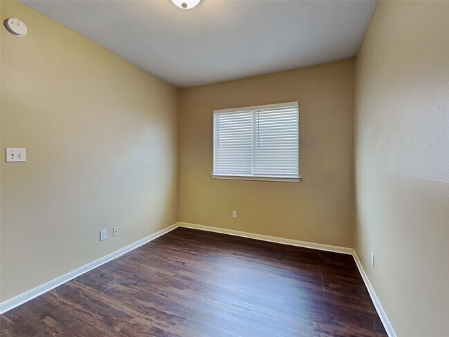 Building Photo - 3493 Cedar Prairie Dr