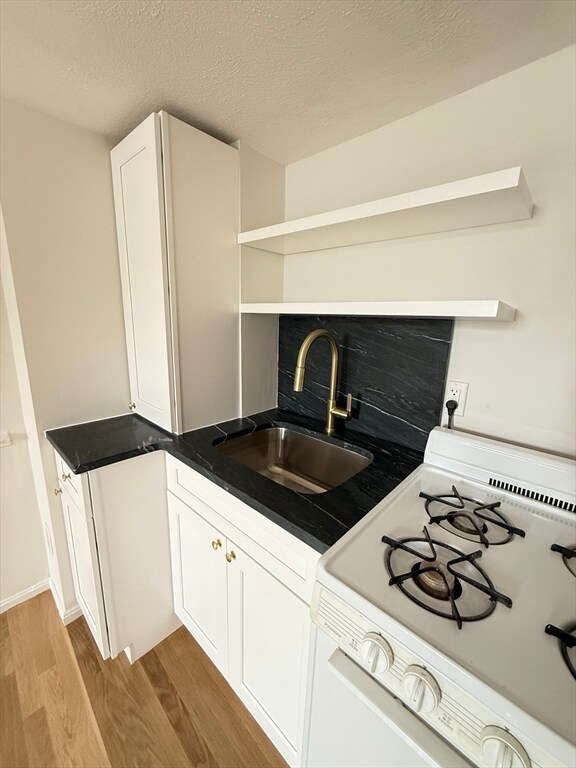 Building Photo - 313 Essex St