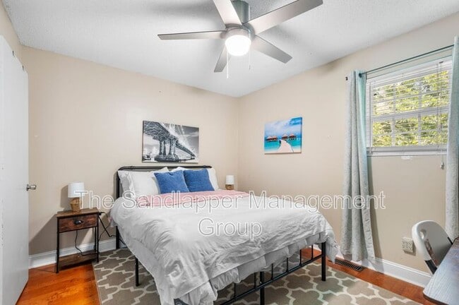 Building Photo - 507 Stinson Dr