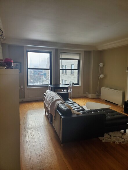 Building Photo - 15 E Kirby St