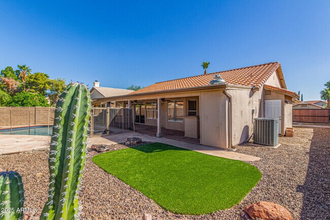 Building Photo - 5340 W Oraibi Dr