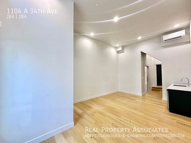 Building Photo - 1104 A 34th Ave
