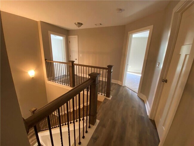 Building Photo - 782 Crooked Creek Dr