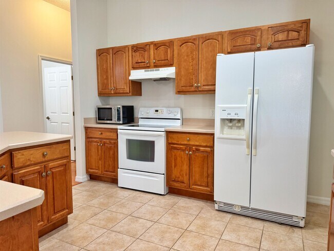 Building Photo - 932 Delcie Dr