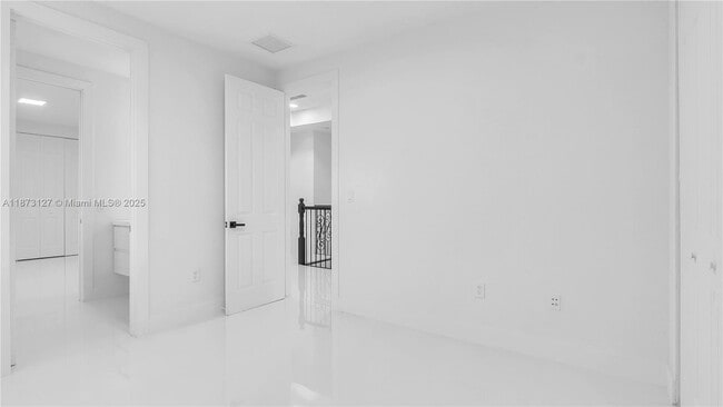 Building Photo - 7545 SW 188th Ln