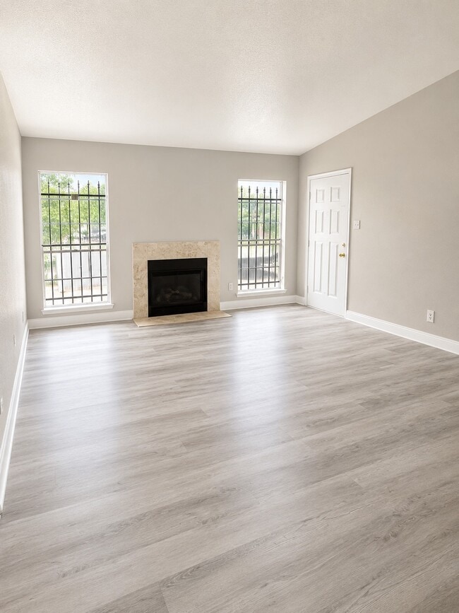 Building Photo - 6500 Sands Point Dr