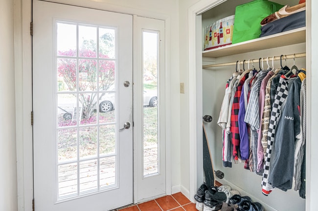 Building Photo - 314 S Arbutus Dr