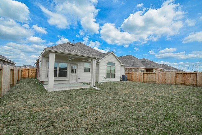 Building Photo - 2414 Argos Dr