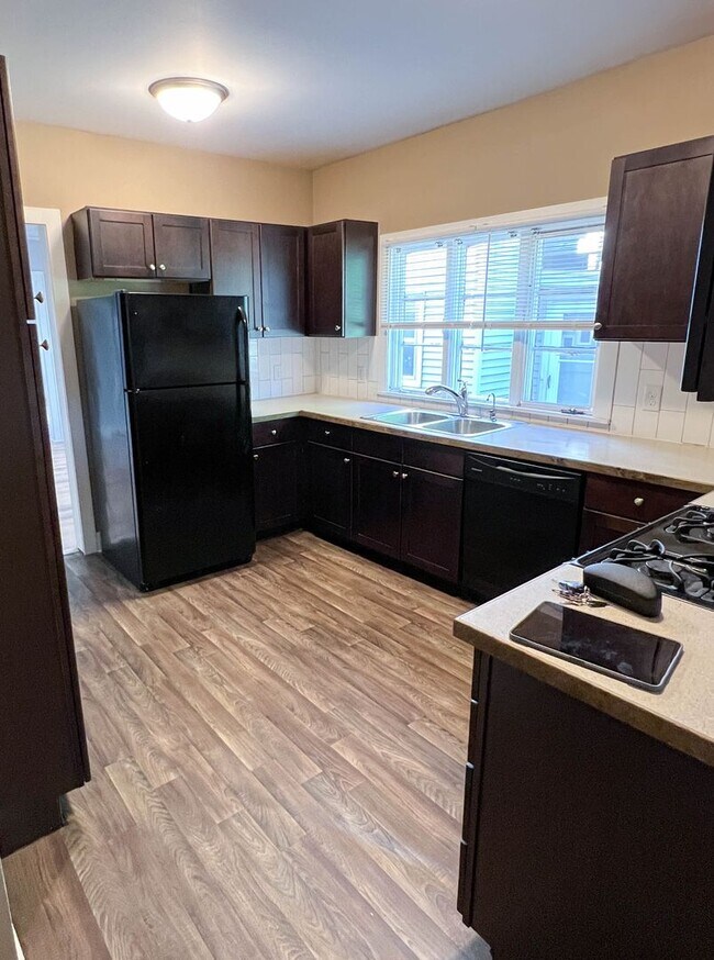 12471249 Sherman SE 1247 Sherman St SE Grand Rapids MI 49506