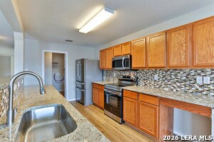 Building Photo - 233 N Willow Way