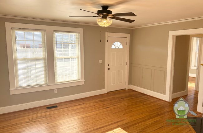 Building Photo - 305 Perry Rd