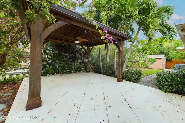 Building Photo - 1202 Yacht Club Blvd