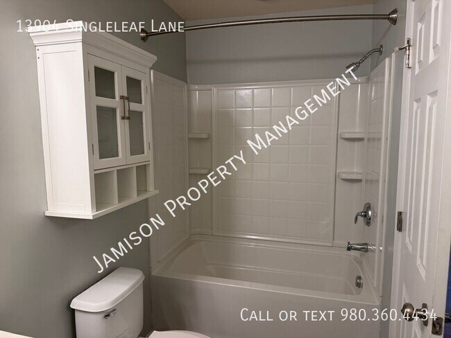 Building Photo - 13904 Singleleaf Lane