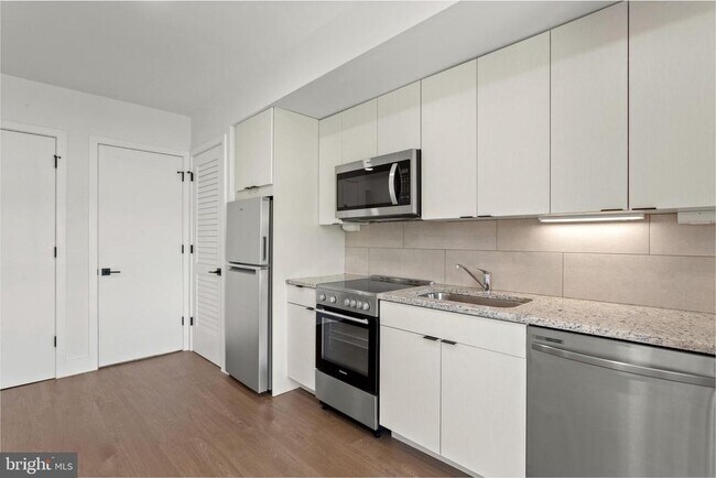 Building Photo - 2415 37th St NW