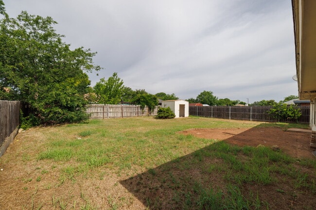 Building Photo - For Lease
