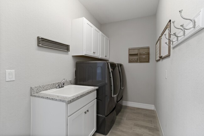Building Photo - 17417 Polo Trl