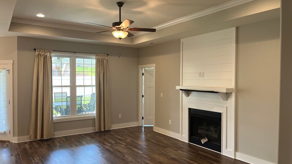 Building Photo - 1417 Lemongrass Dr