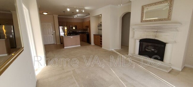 Building Photo - 12917 Centre Park Cir