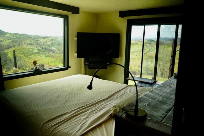 Building Photo - 2077 Stagecoach Canyon Rd