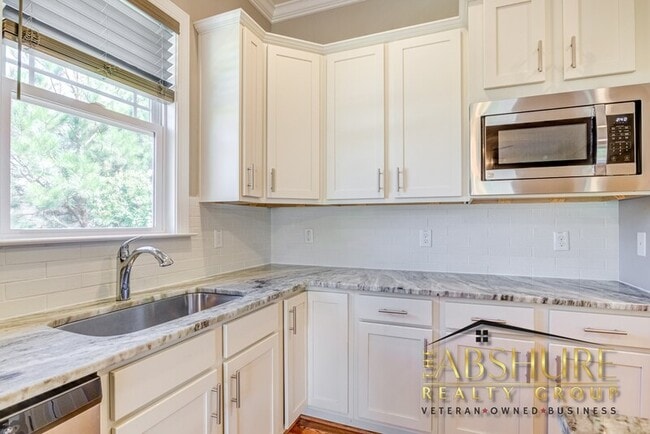 Building Photo - 109 Buck Johnson St