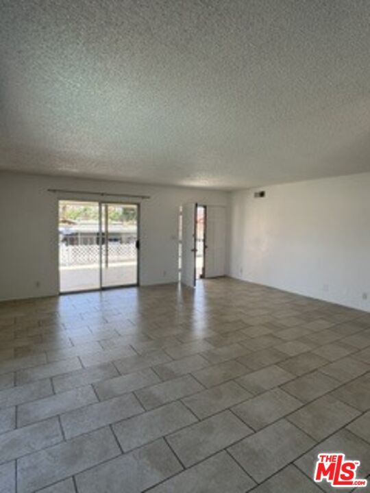 Building Photo - 74430 Driftwood Dr