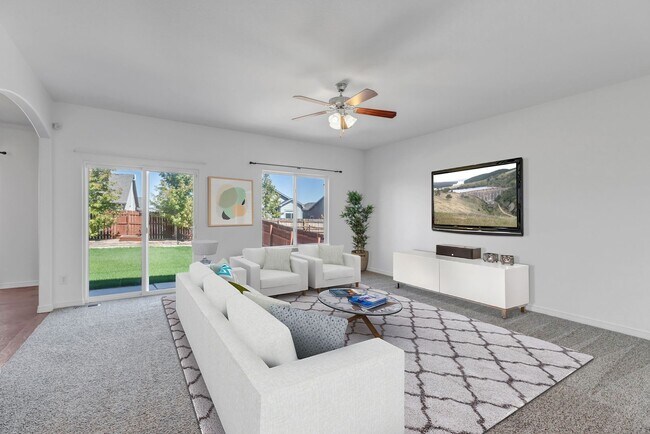 Building Photo - Clean and Spacious Home for Rent-Peyton- 80831