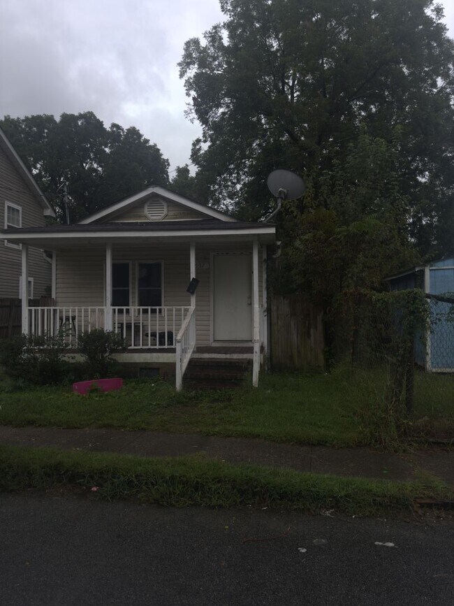Building Photo - 657 2nd Ave