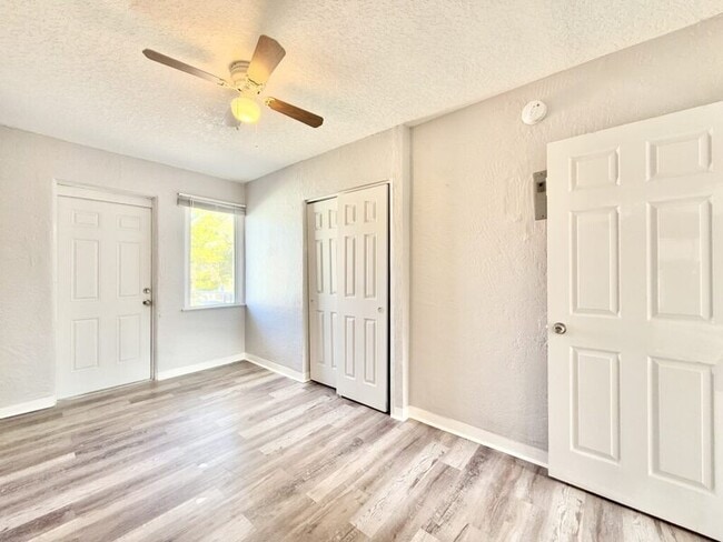 Building Photo - 551 N Ridgewood Ave