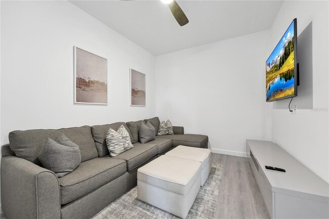 Building Photo - 396 Famagusta Dr