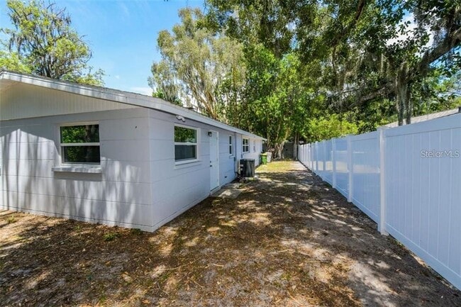 Building Photo - 2608 Browning St