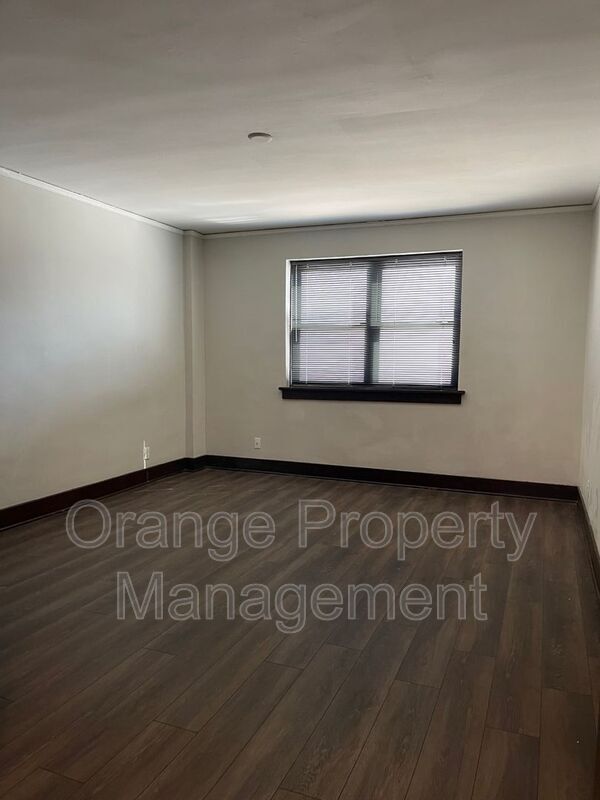 Building Photo - 804 N 33rd St
