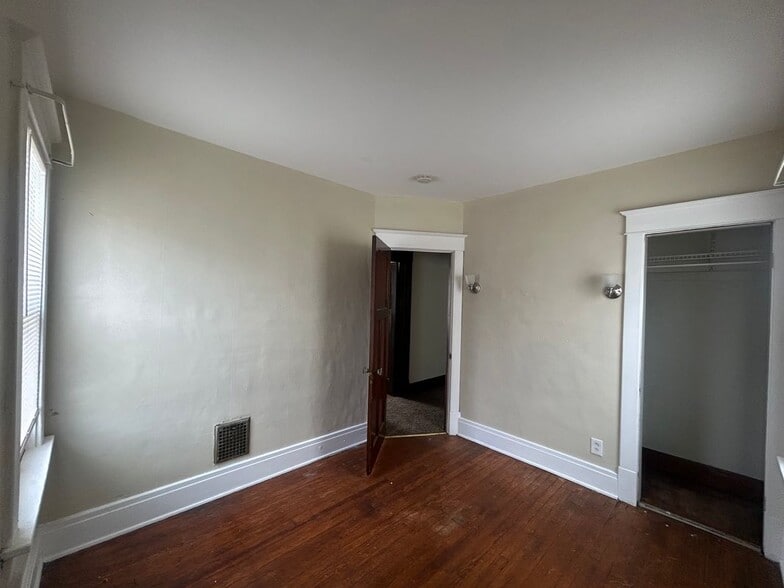 Building Photo - 41 Page St