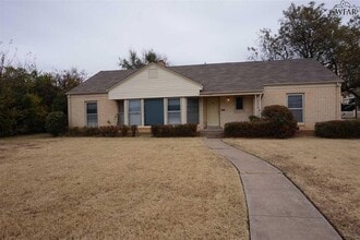 Building Photo - 2013 W Wenonah Blvd