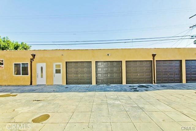 Building Photo - 626 W 59th Pl