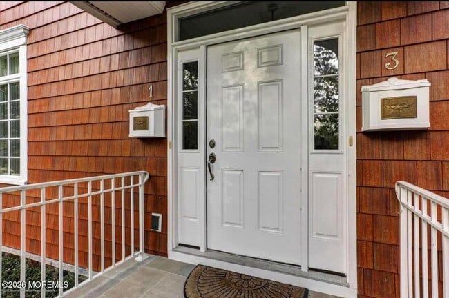 Building Photo - 1-3 Church St