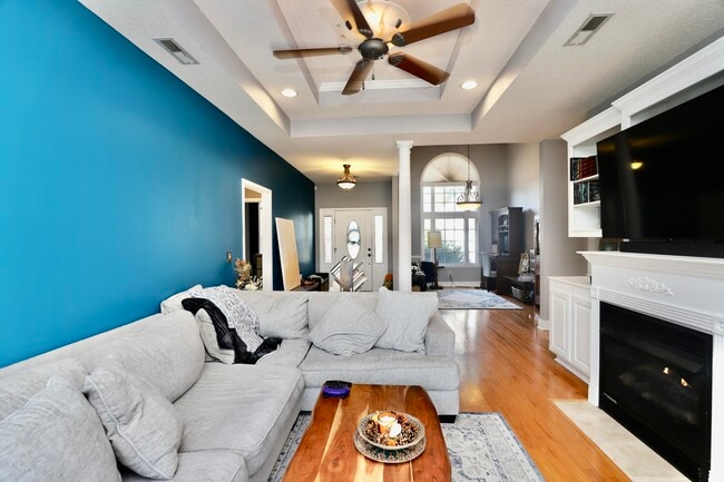 Building Photo - 1855 Beachforest Way