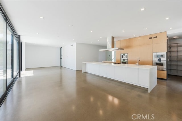 Building Photo - 762 Rosecrans Ave