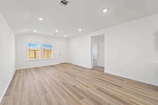 Building Photo - 1011 Vilana Ridge Ln