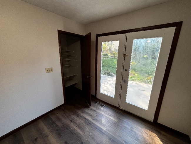 Building Photo - 23 Groton Dr