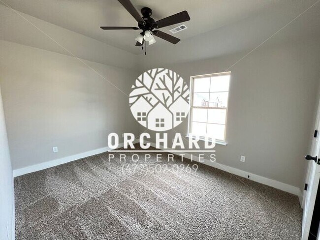 Building Photo - Single-Family Home- Beautiful 4 Bed Westmi...