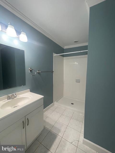 Building Photo - 1704 Barnaby St