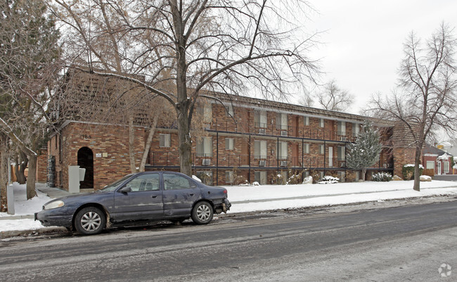 Primary Photo - Jean Larie Apartments