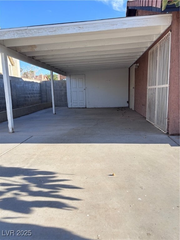 Building Photo - 720 N Linn Ln