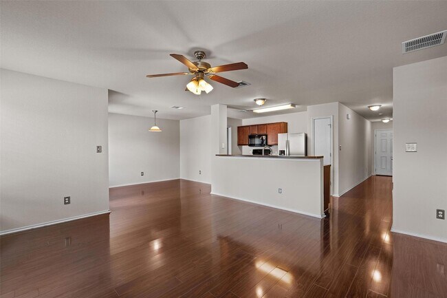 Building Photo - 15012 Parrish Ln