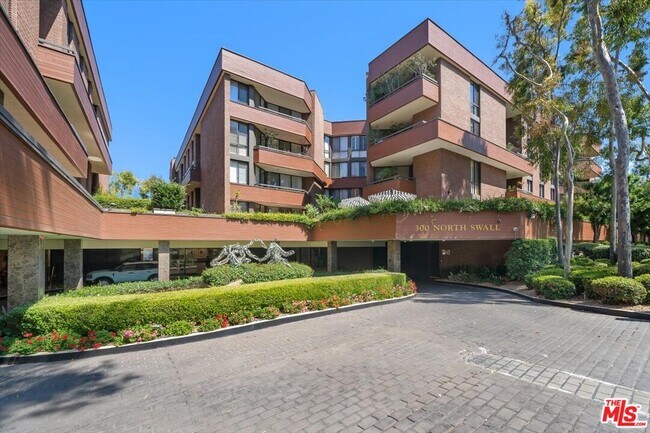 Building Photo - 300 N Swall Dr