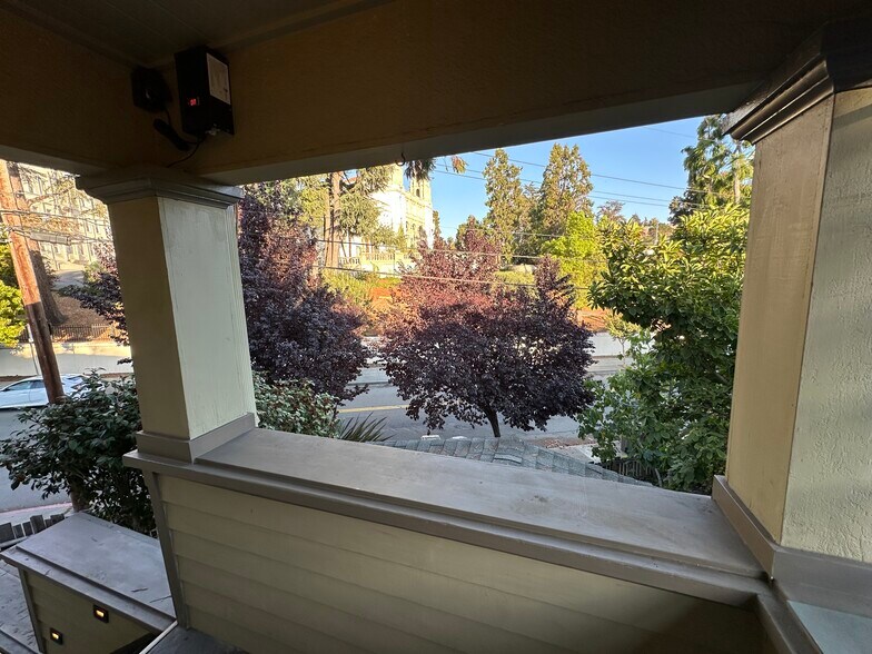 Building Photo - 2755 Vallecito Pl