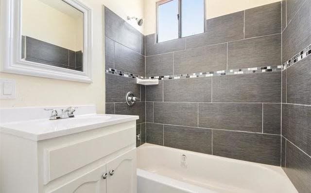 Bathroom - 921 W 83rd St