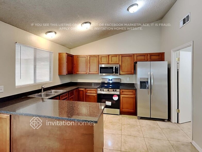 Building Photo - 5115 W Orchid Ln