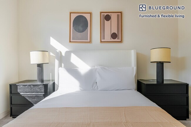 Building Photo - 36 River St